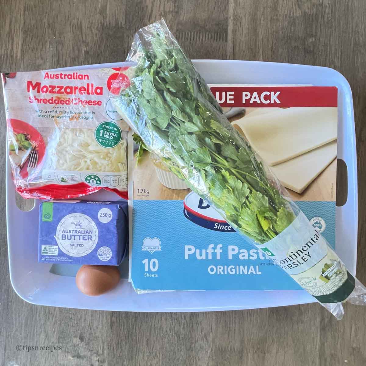 Ingredients for mini cheesy croissants.