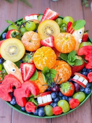 Halloween pumpkin patch fruit platter for kids.